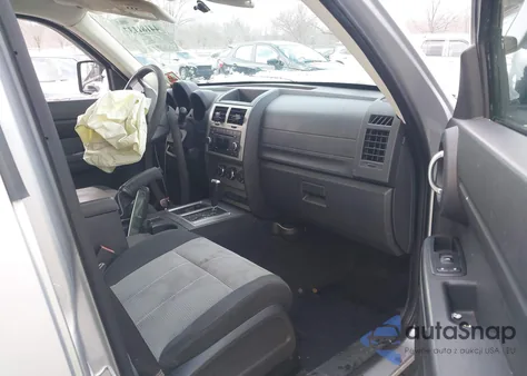 2007 Dodge Nitro Sxt из США, поврежденный, VIN 01D8GU28K17W72724